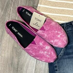 Tom’s shoes size 8 1/2